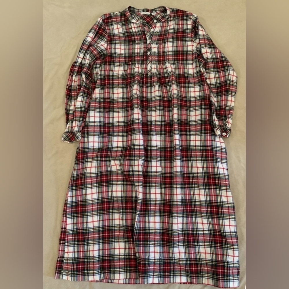 Vintage 💫 LL Bean Pintuck Flannel Nightgown Small - Picture 5 of 6